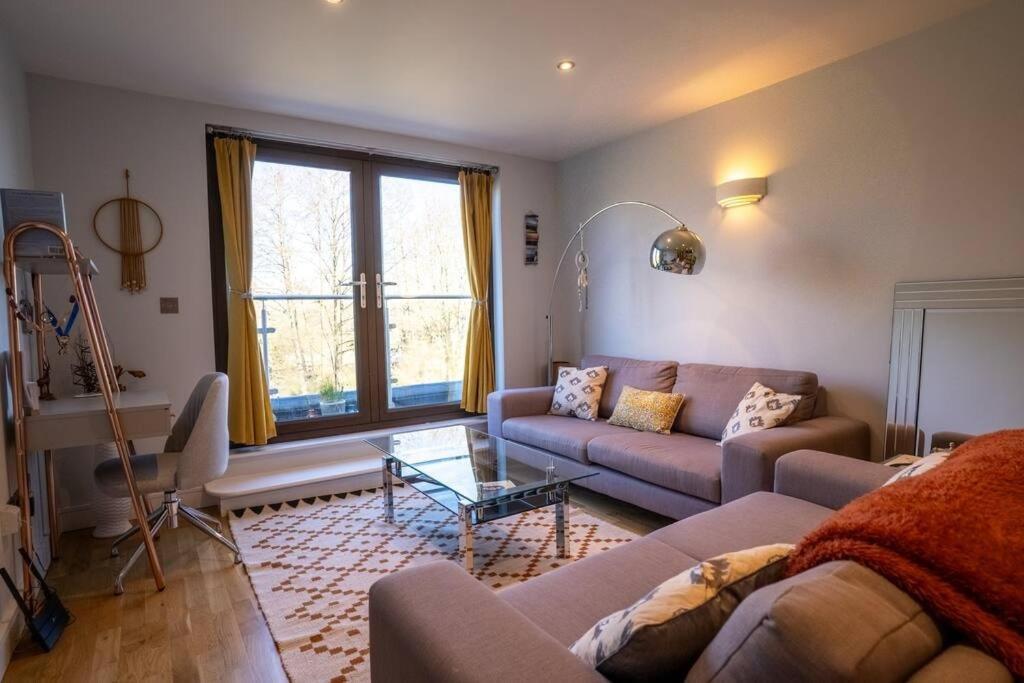 Surrey Hills Escape: Riverside Walks & Quick Links Godalming Eksteriør billede