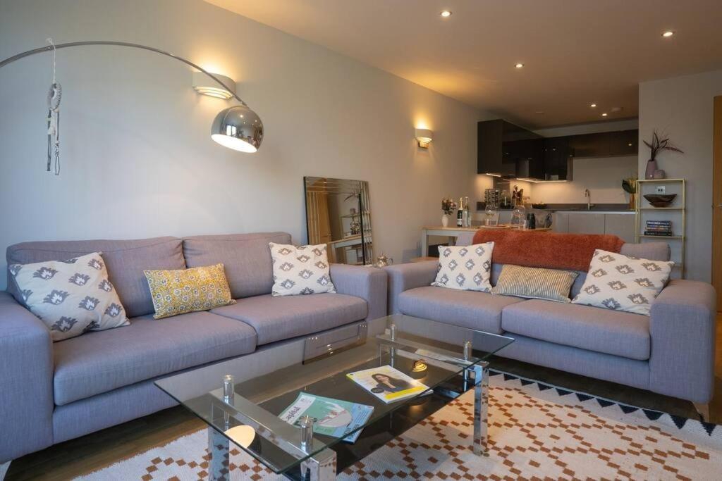 Surrey Hills Escape: Riverside Walks & Quick Links Godalming Eksteriør billede